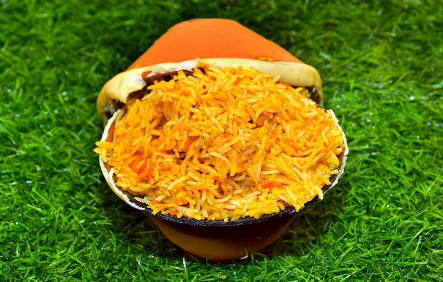 Dumpuqt Handi Biryani (Mutton)