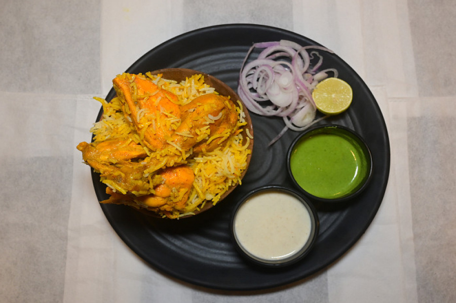 Lucknawi Chicken Biryani Medium