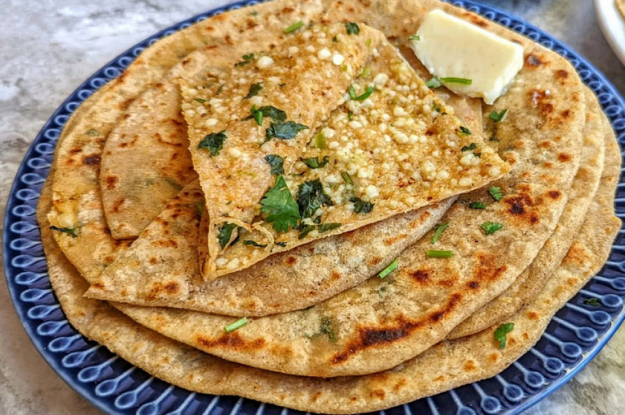 Paneer Paratha [z]