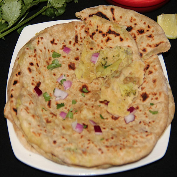 Onion Paratha [z]