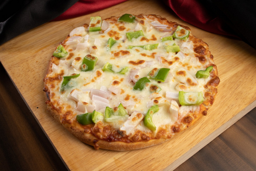 Tandoori Paneer Tikka Pizza