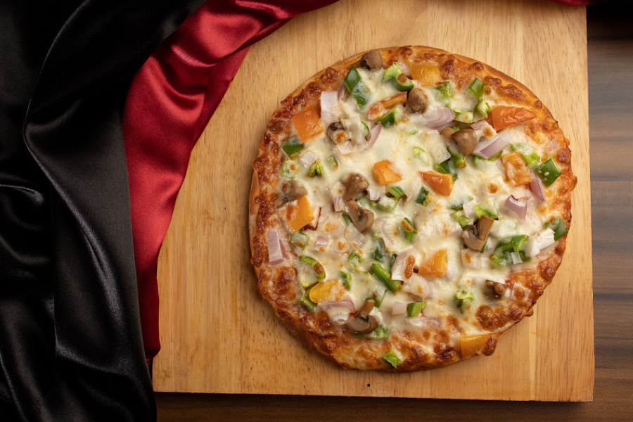 Sweet Corn Tomato Delight Pizza