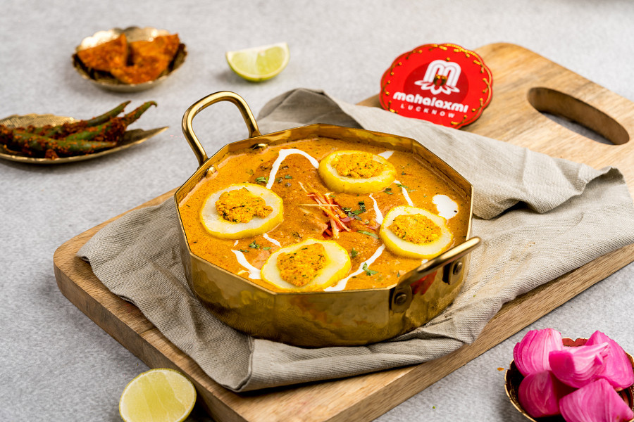 Dum Aloo Banarsi(Brown Gravy) Per Plate