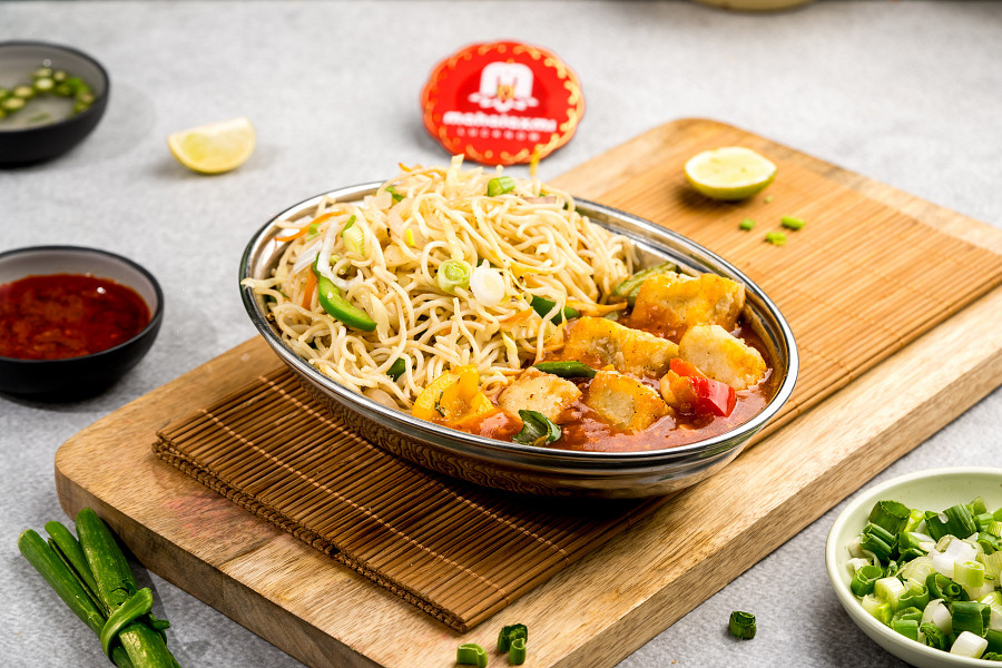 Noodles With Paneer Chilli