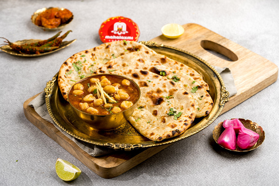 Chola With Kulcha