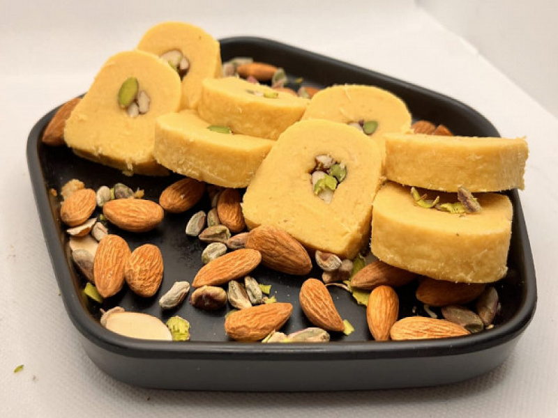 Desi Ghee Besan Gajak  