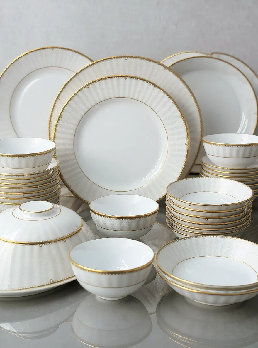 Noritaki 21-Piece Dinner Set