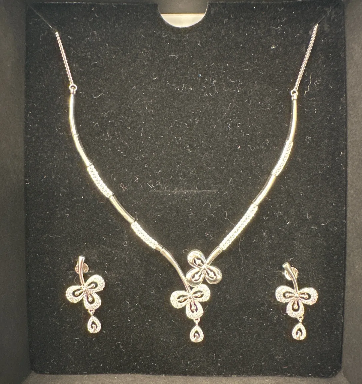 Sparkling Butterfly Pendant Set view 3