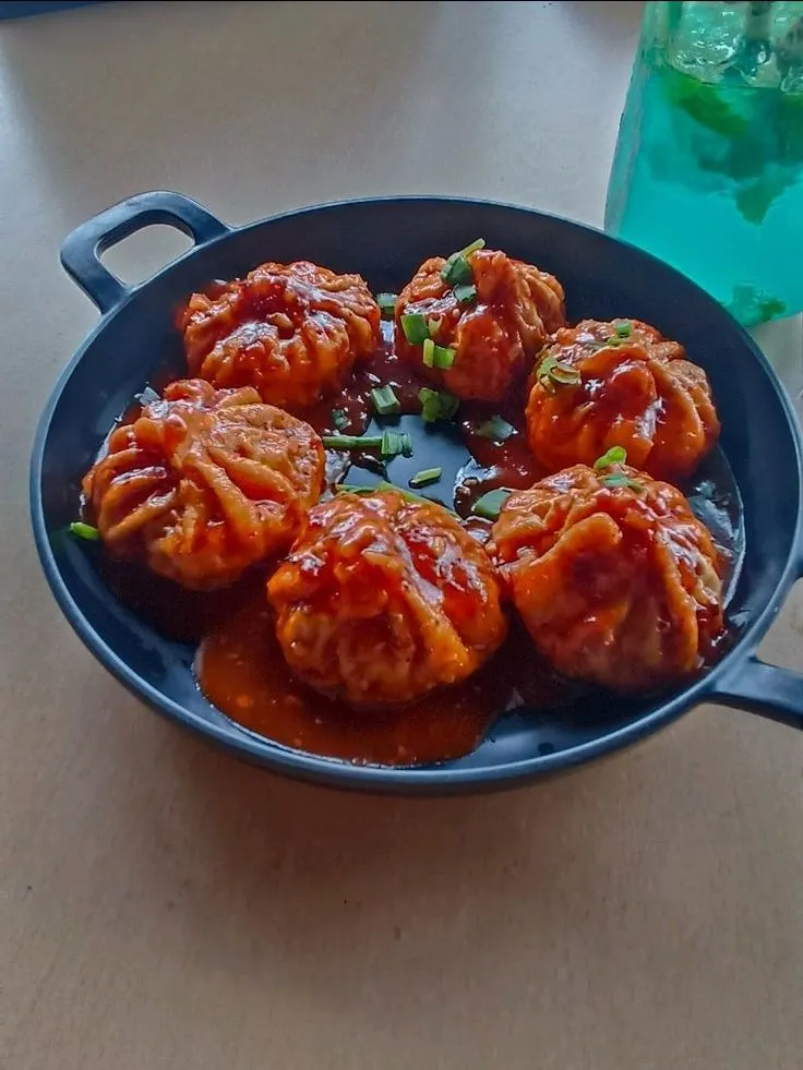 Gravy Veg Momos
