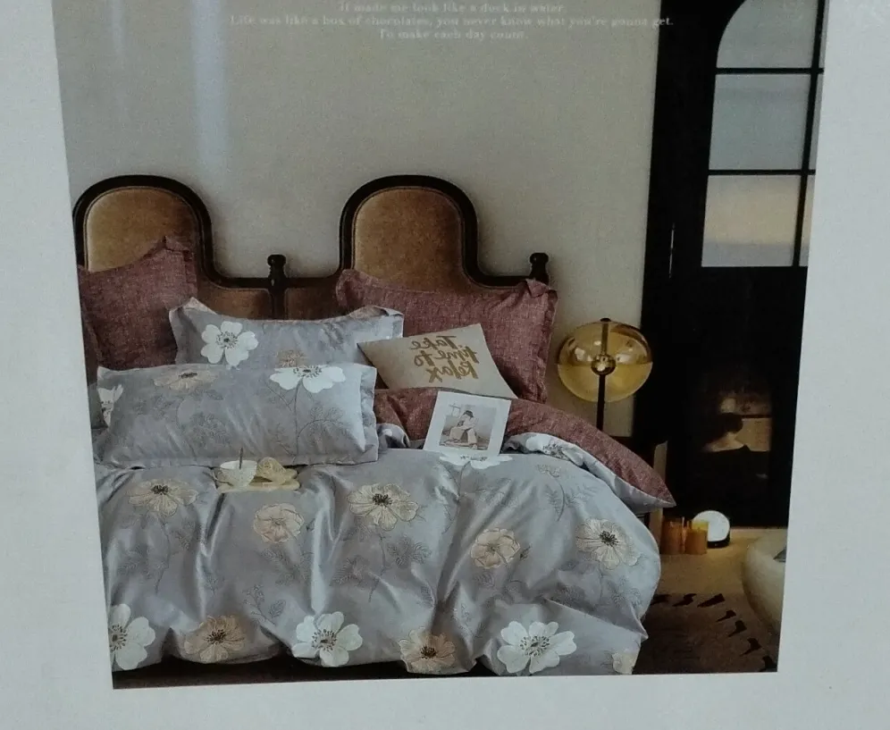 Bed Sheet N Quilt Set view 2