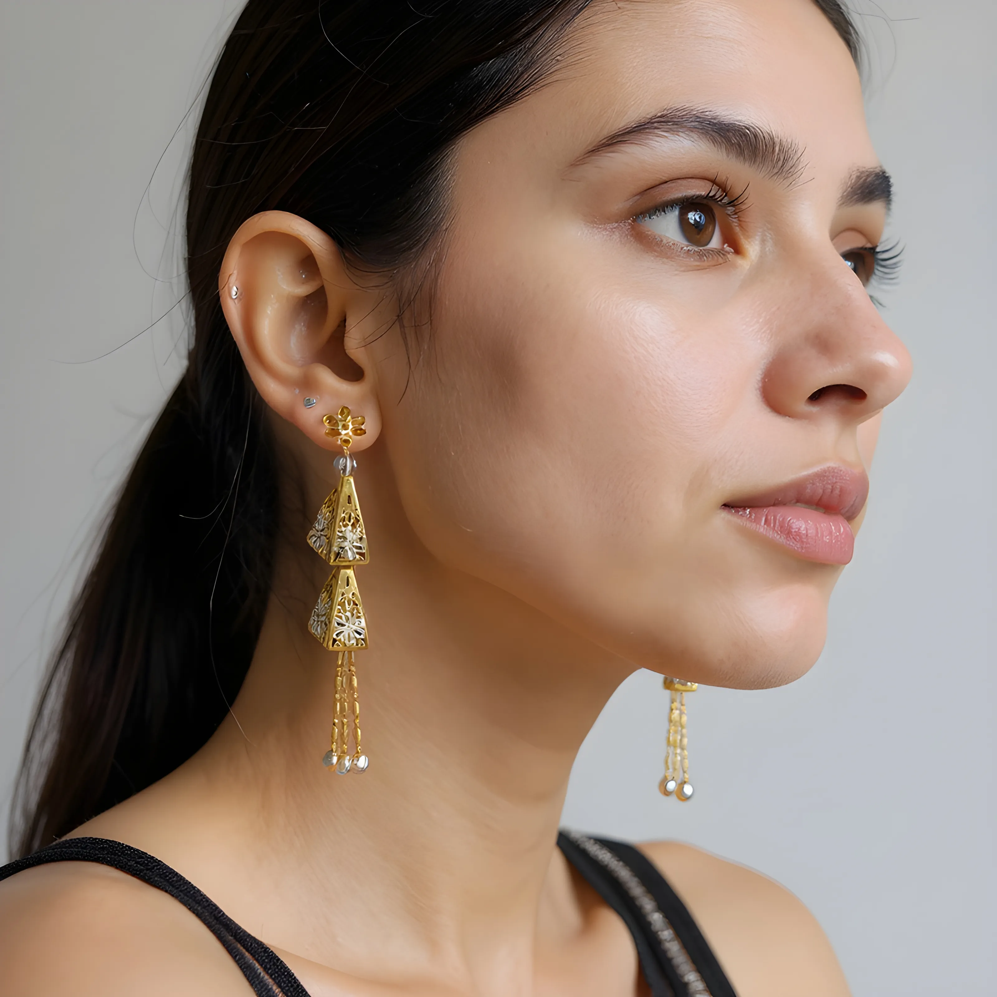 ERG44 18K Gold Earrings
