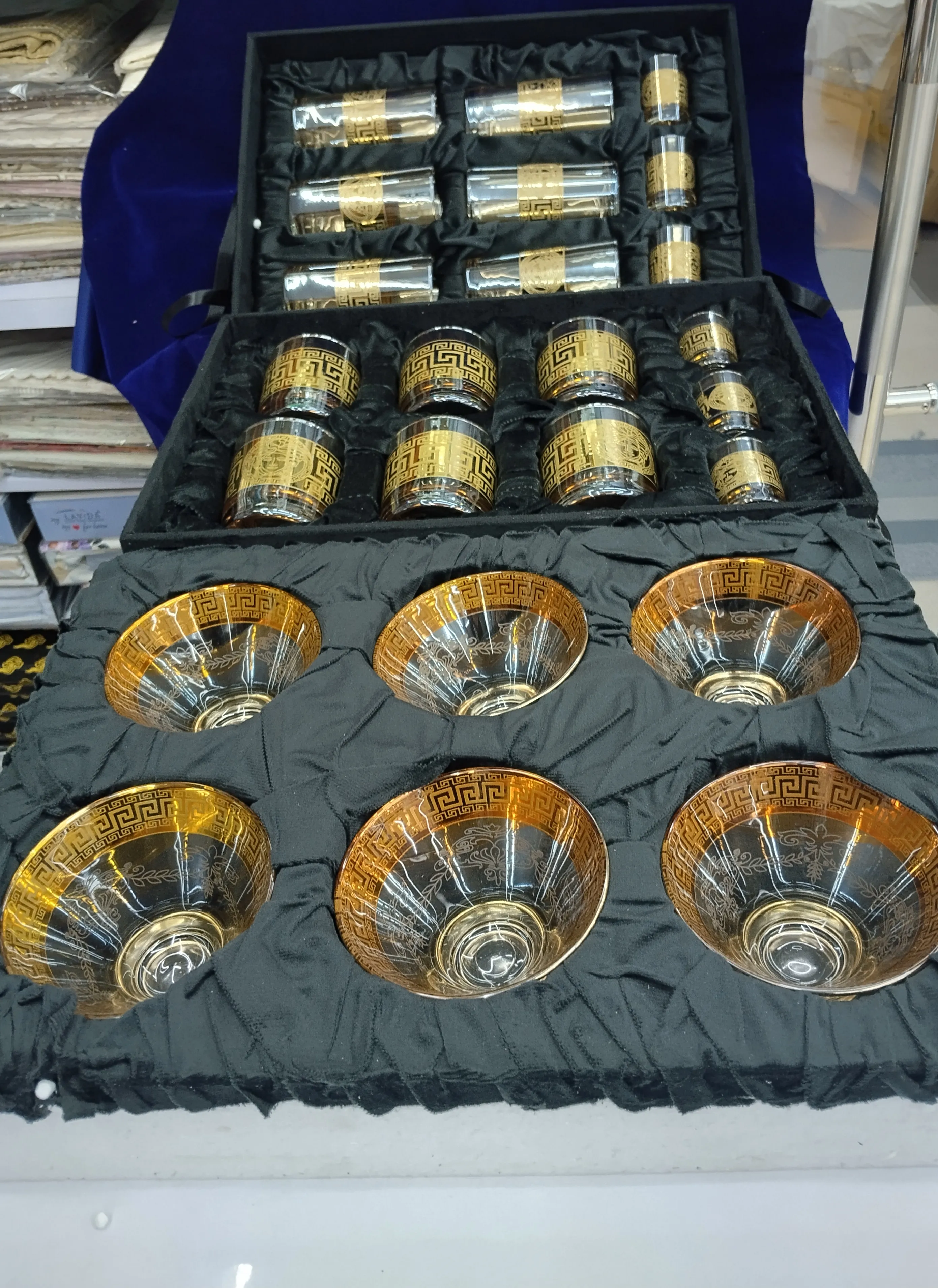Gold Patterned Glassware Set view 2