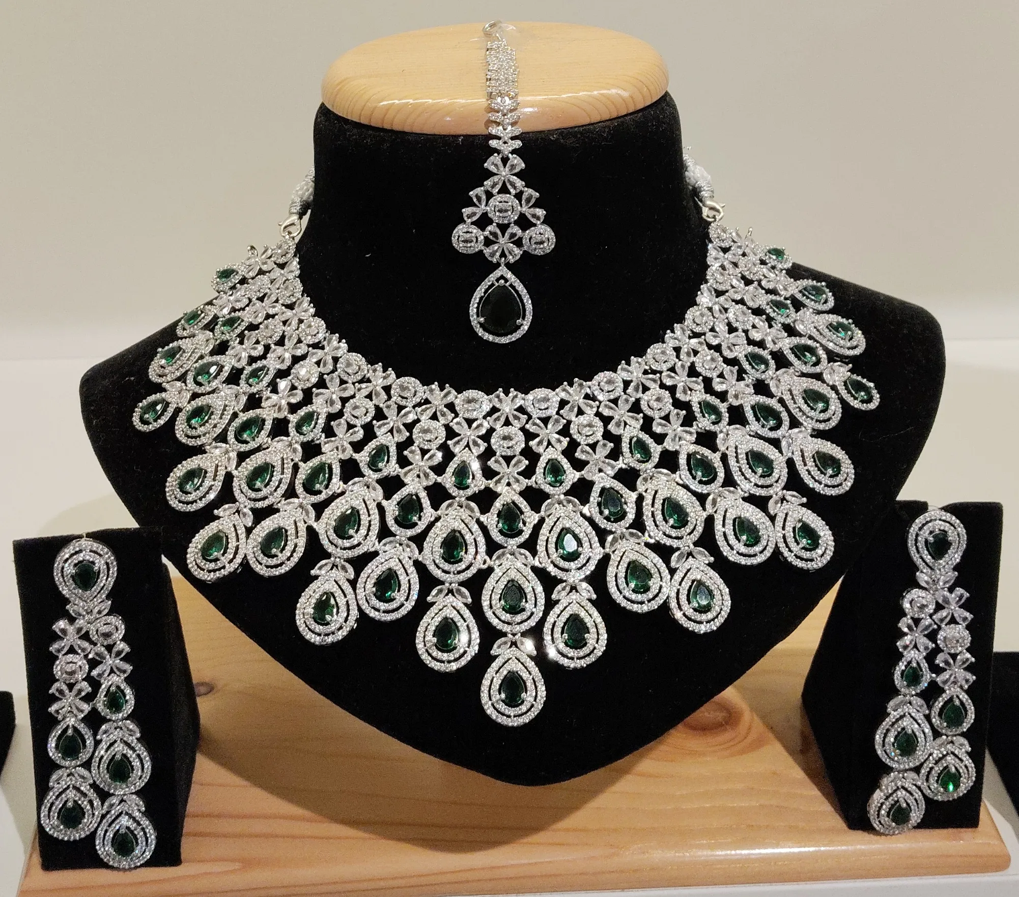 Emerald Green American Diamond Necklace Set view 2