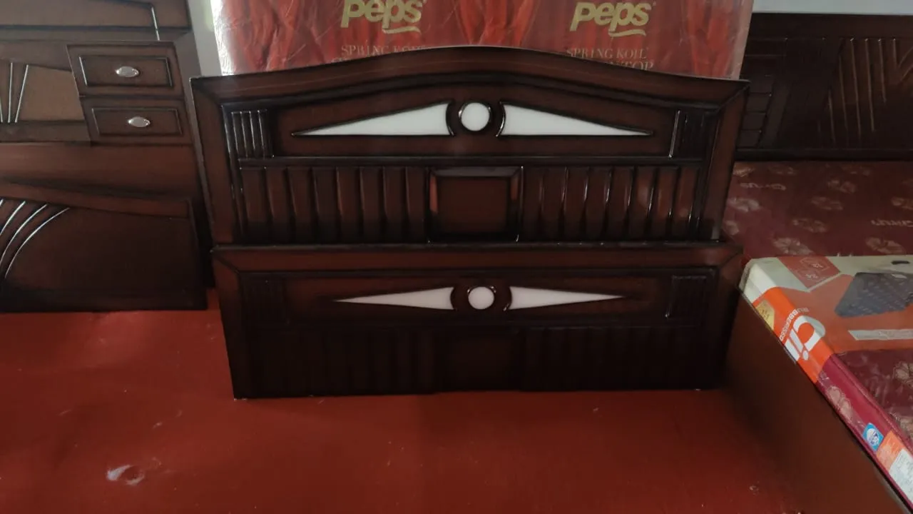 Wooden Drawer Chest