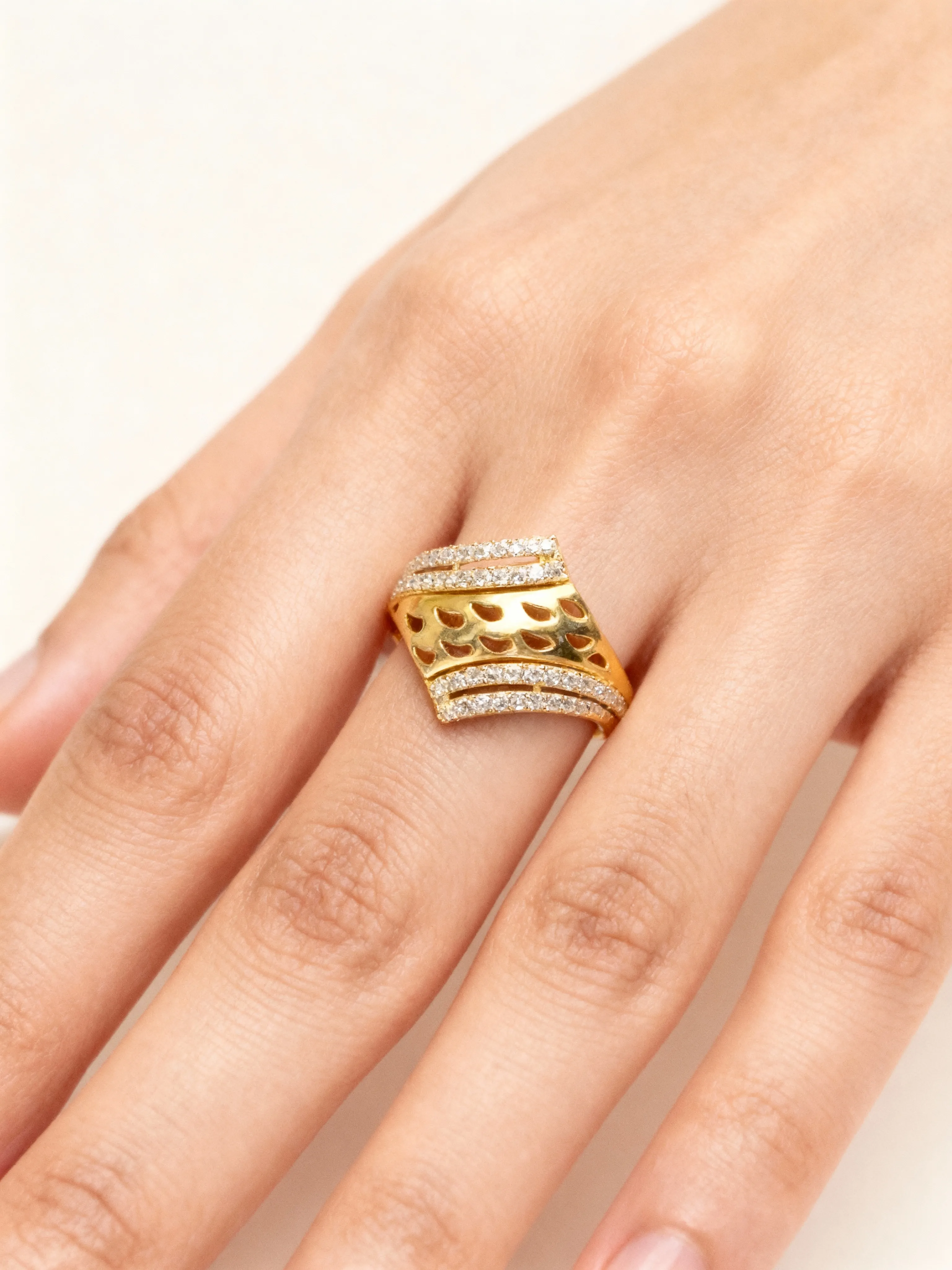 Gold and Pearl Ring