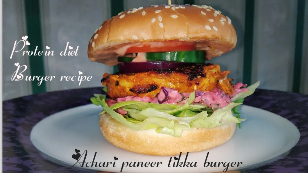 Achari Paneer Burger