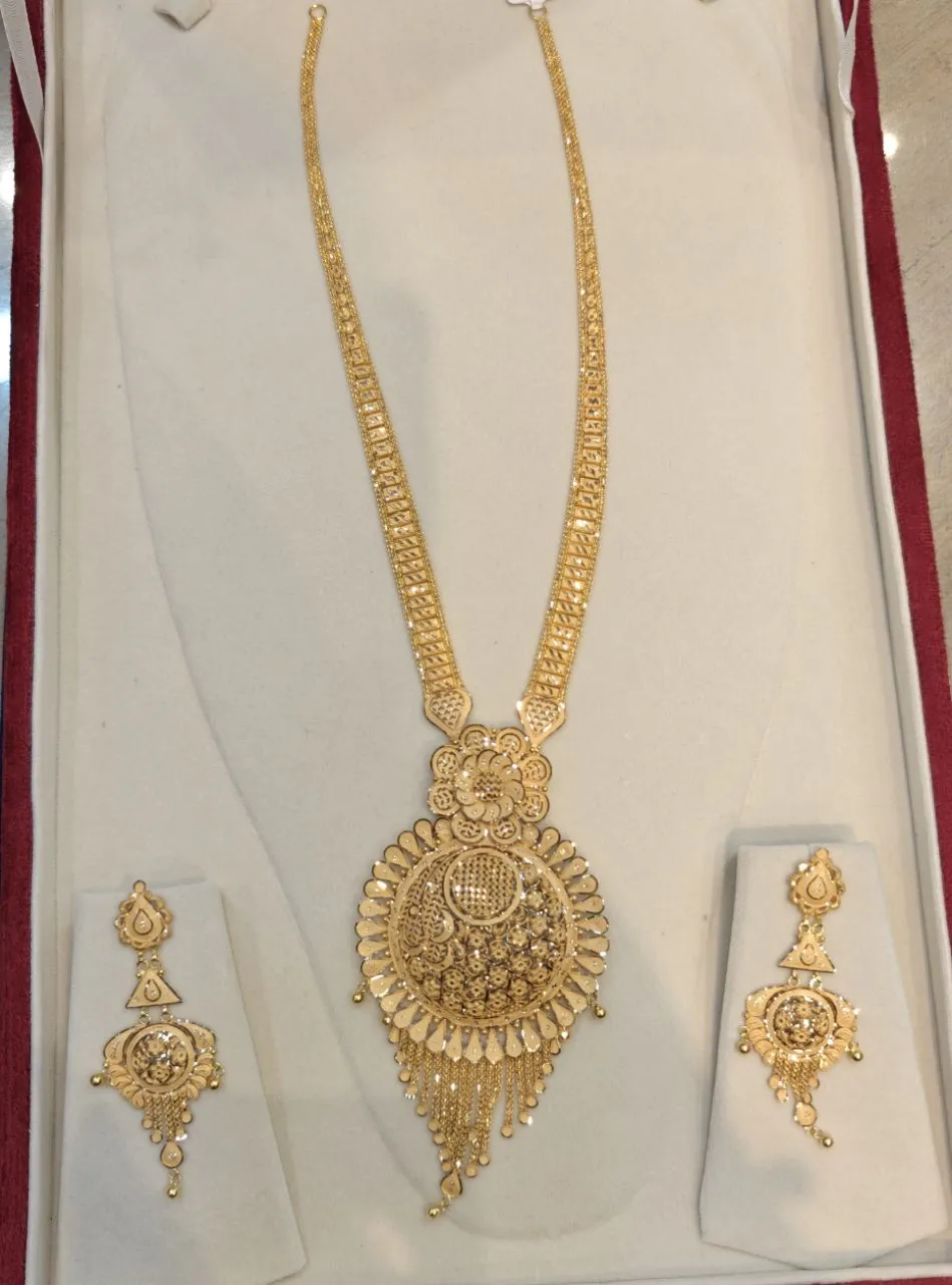 Gold Necklace Set