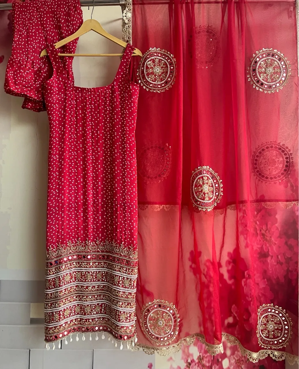 ‘Ada’ suit Set - Maroon view 3