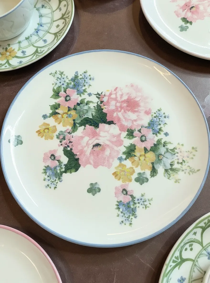 Floral Stoneware Dinner Plate