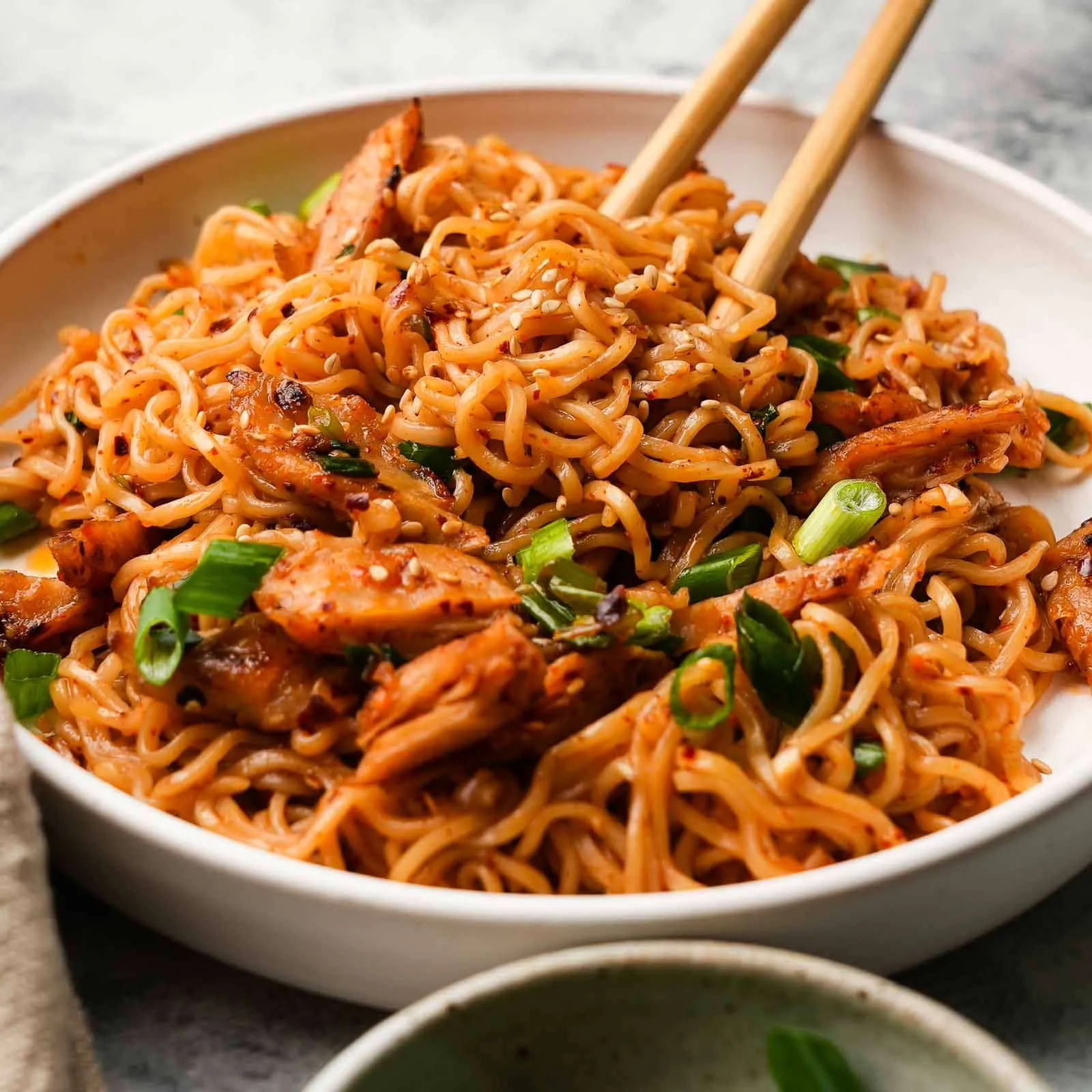 Chilli Garlic Noodles Chicken
