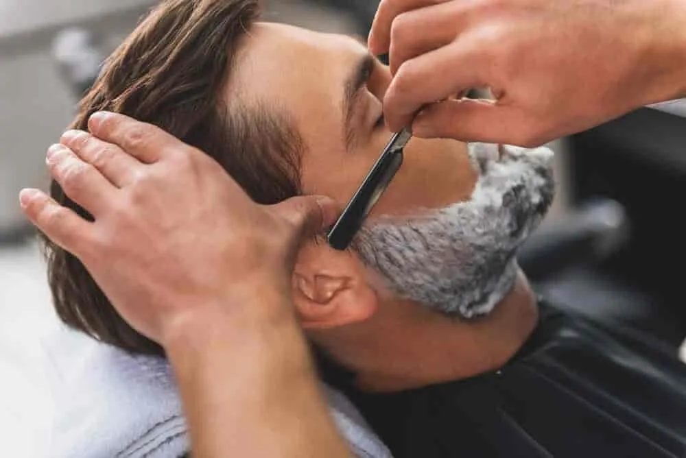 Classic Straight Razor Clean Shave