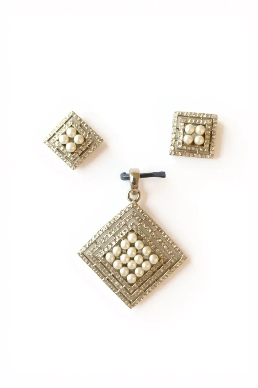 Silver Pendant Earrings Set