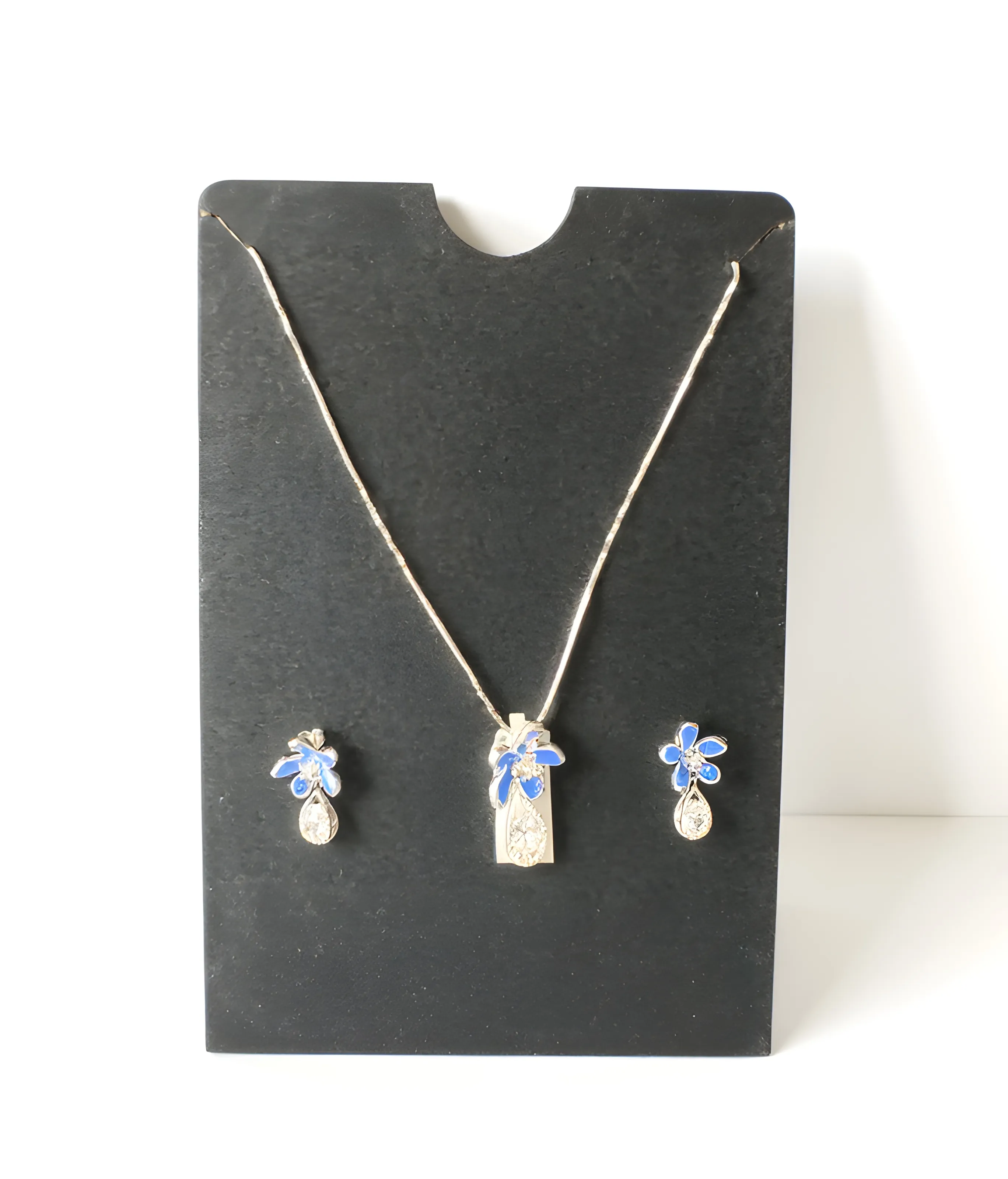 Blue Floral Pendant Earrings Set view 2