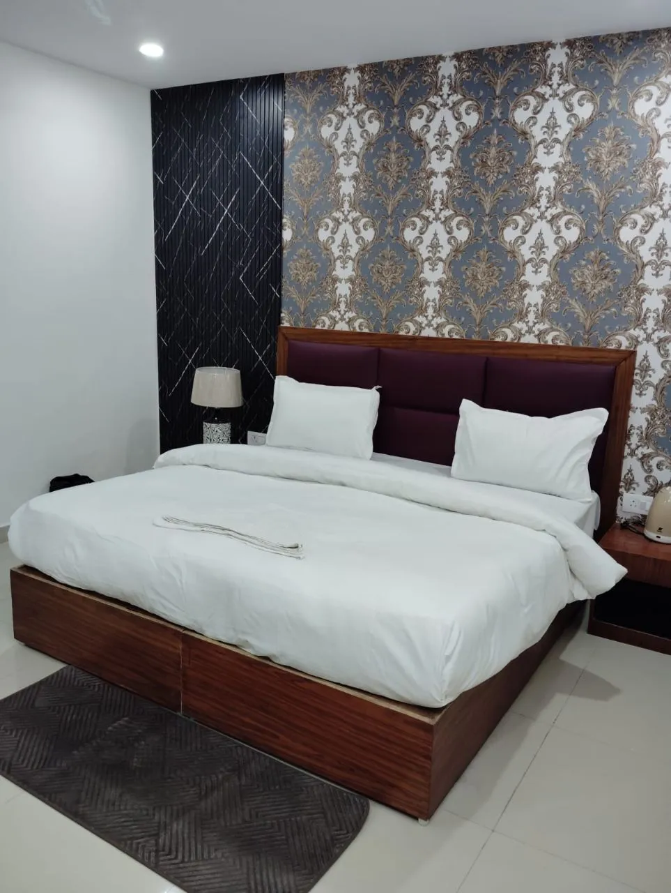 Delux Room Double Bed