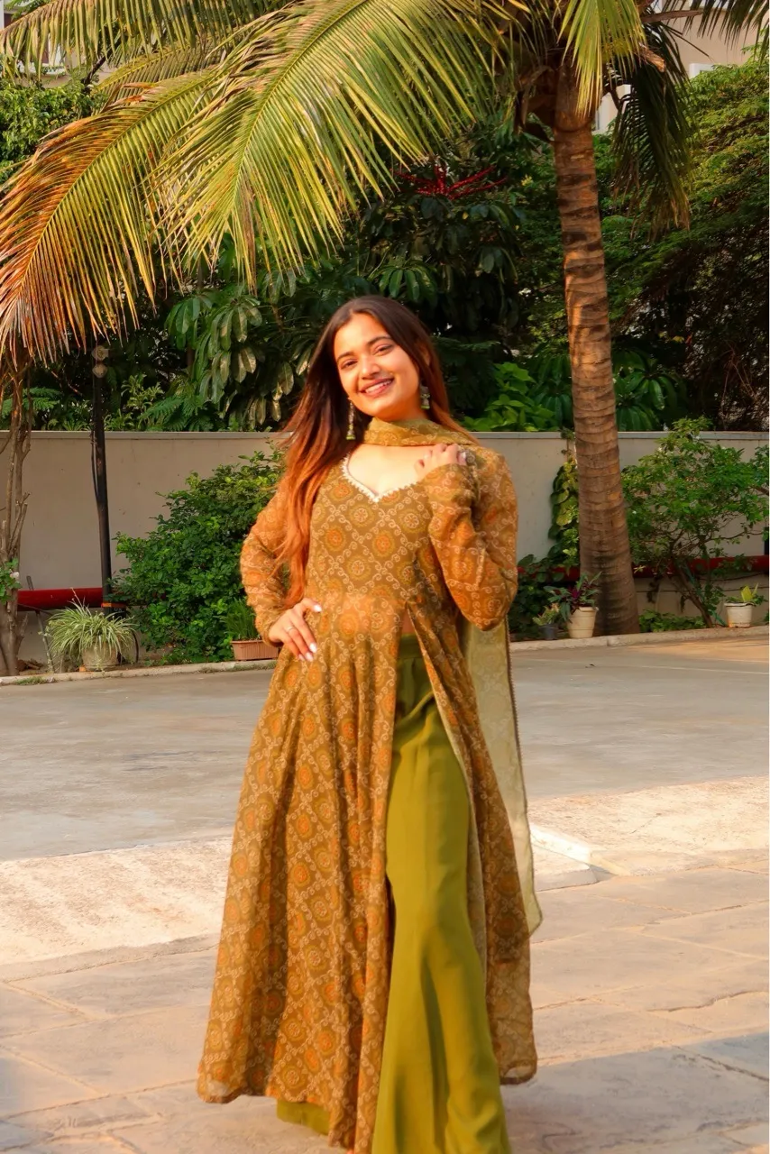 Bandhani Anarkalis view 4