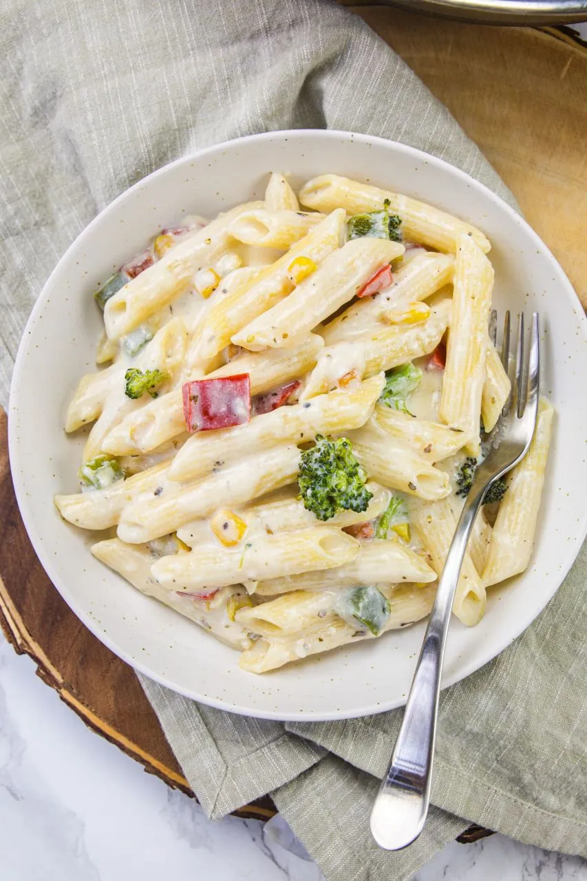 White Souce Pasta Half