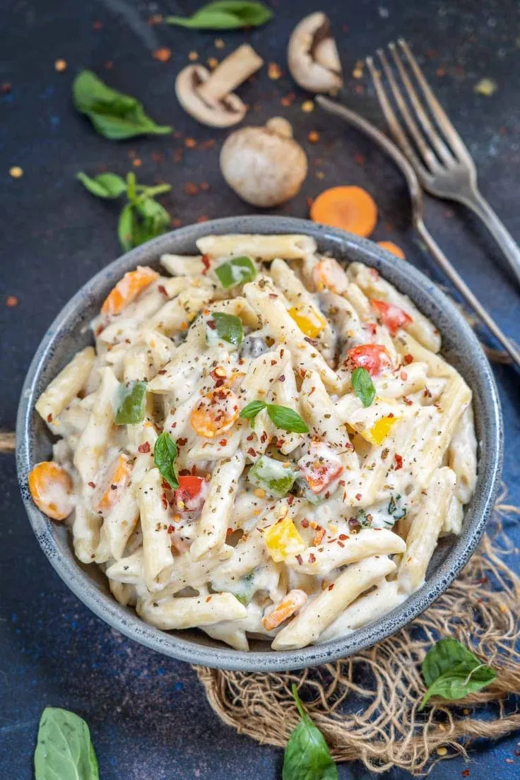 White Sauce Pasta Half