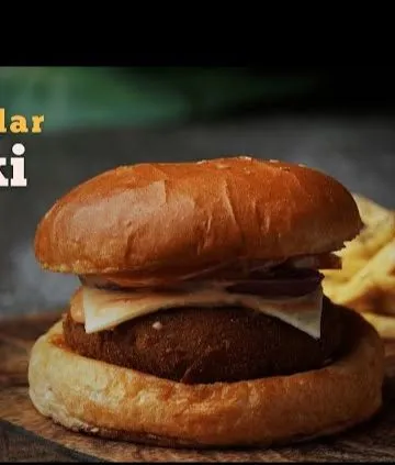 Classic Cheese Aloo Tikki Burger