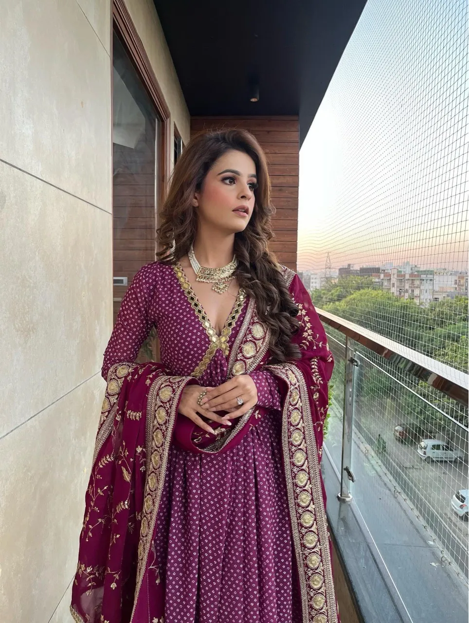 'Ruhani' Suit set view 4