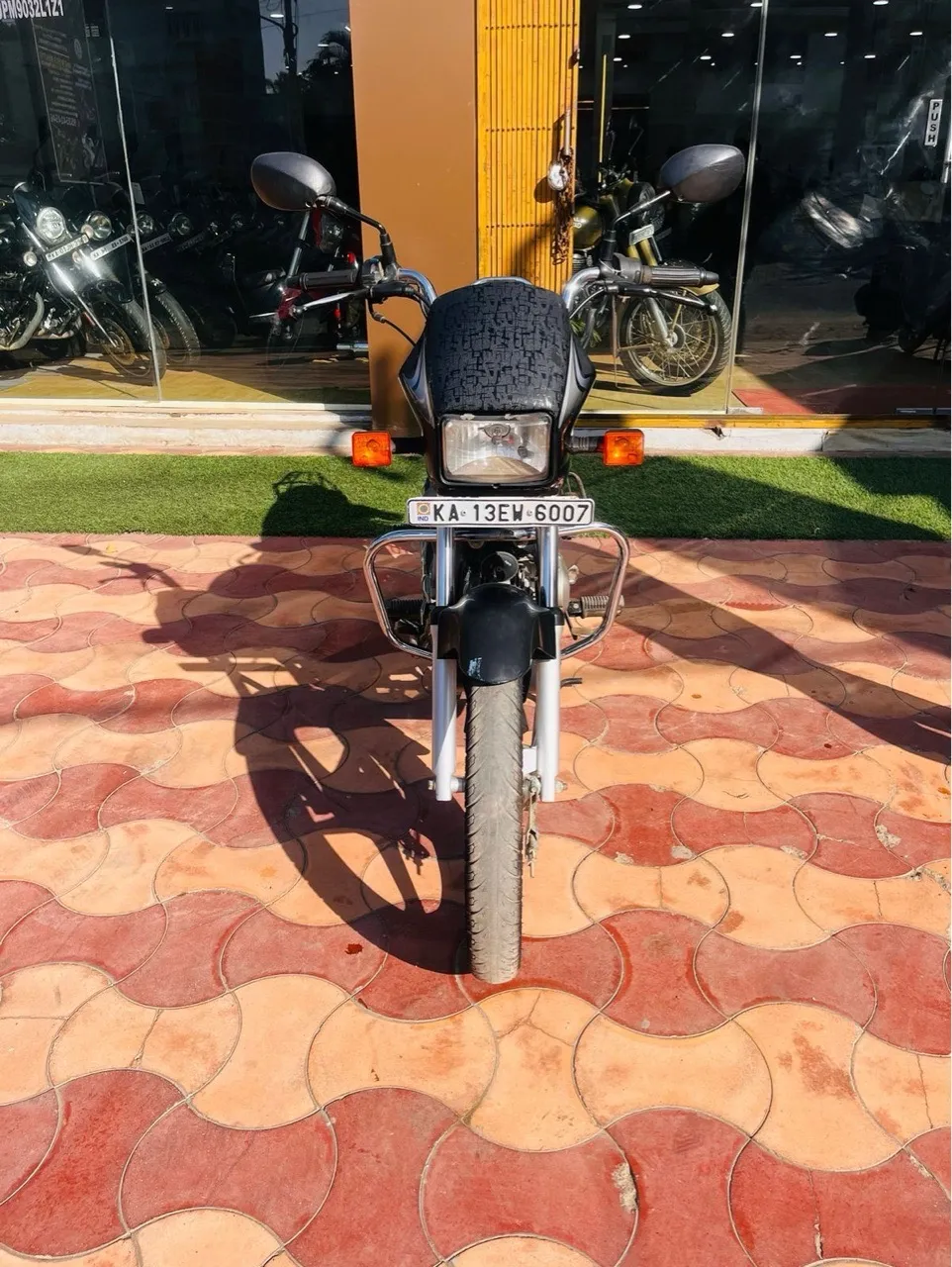 Hero Splendor Plus/2023 Model view 5