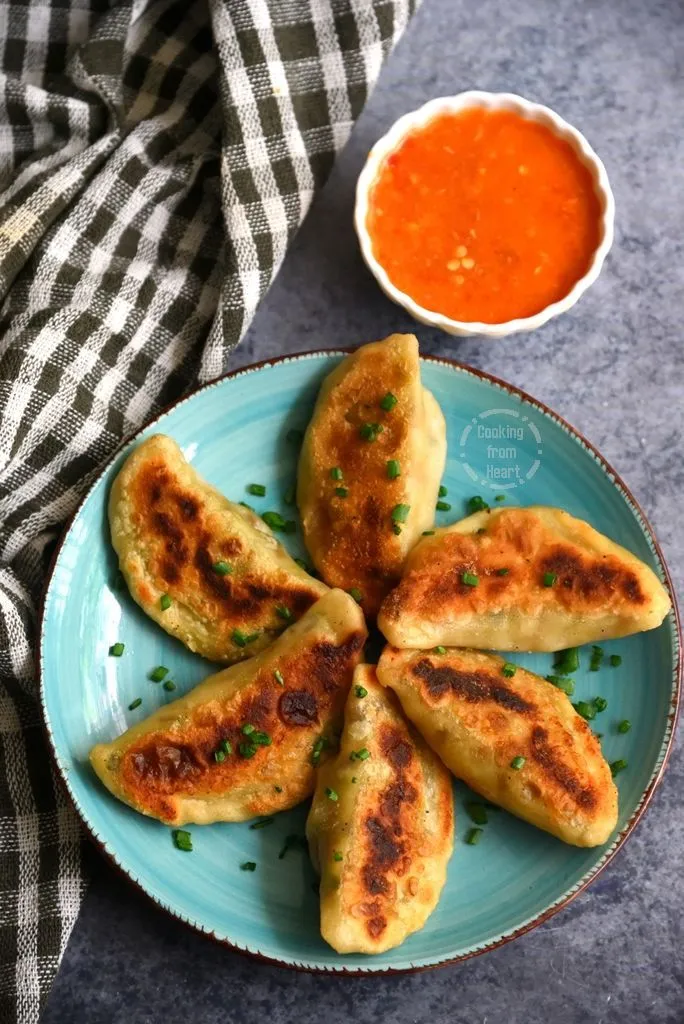 Veg Paneer Dragon Fry Momos