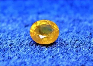 Pukhraaj Gemstone "Yellow Sapphire" view 7