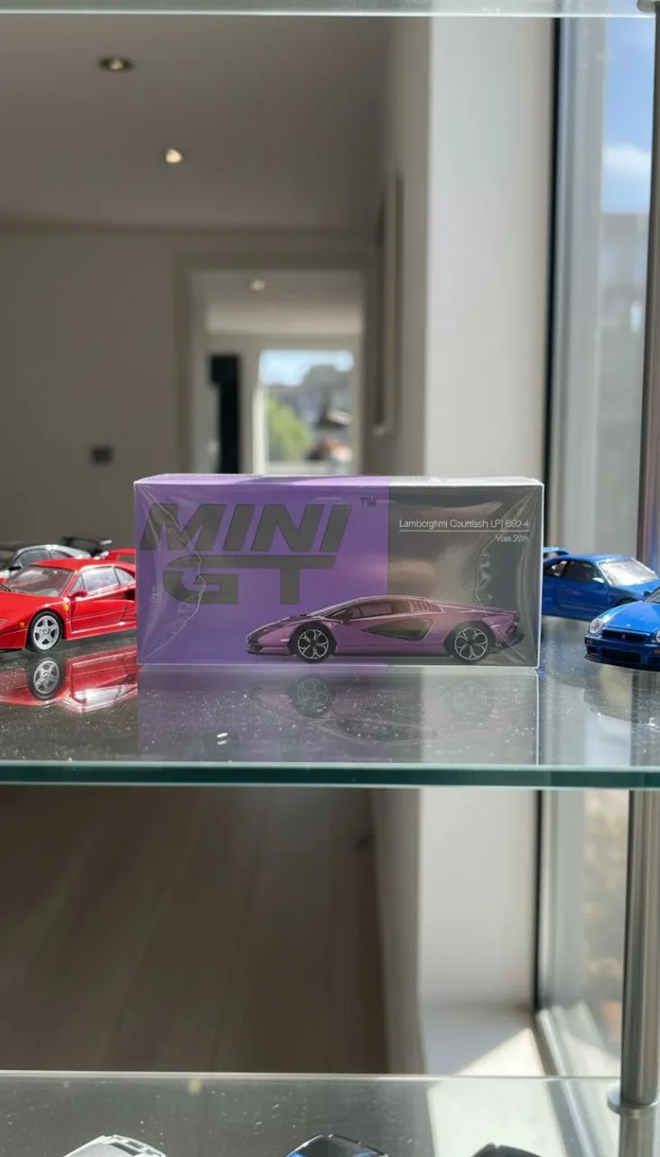 MINI GT Lamborghini Countach LPI 800-4 – Viola 30th (Purple) 1:64 Diecast Model Car view 3