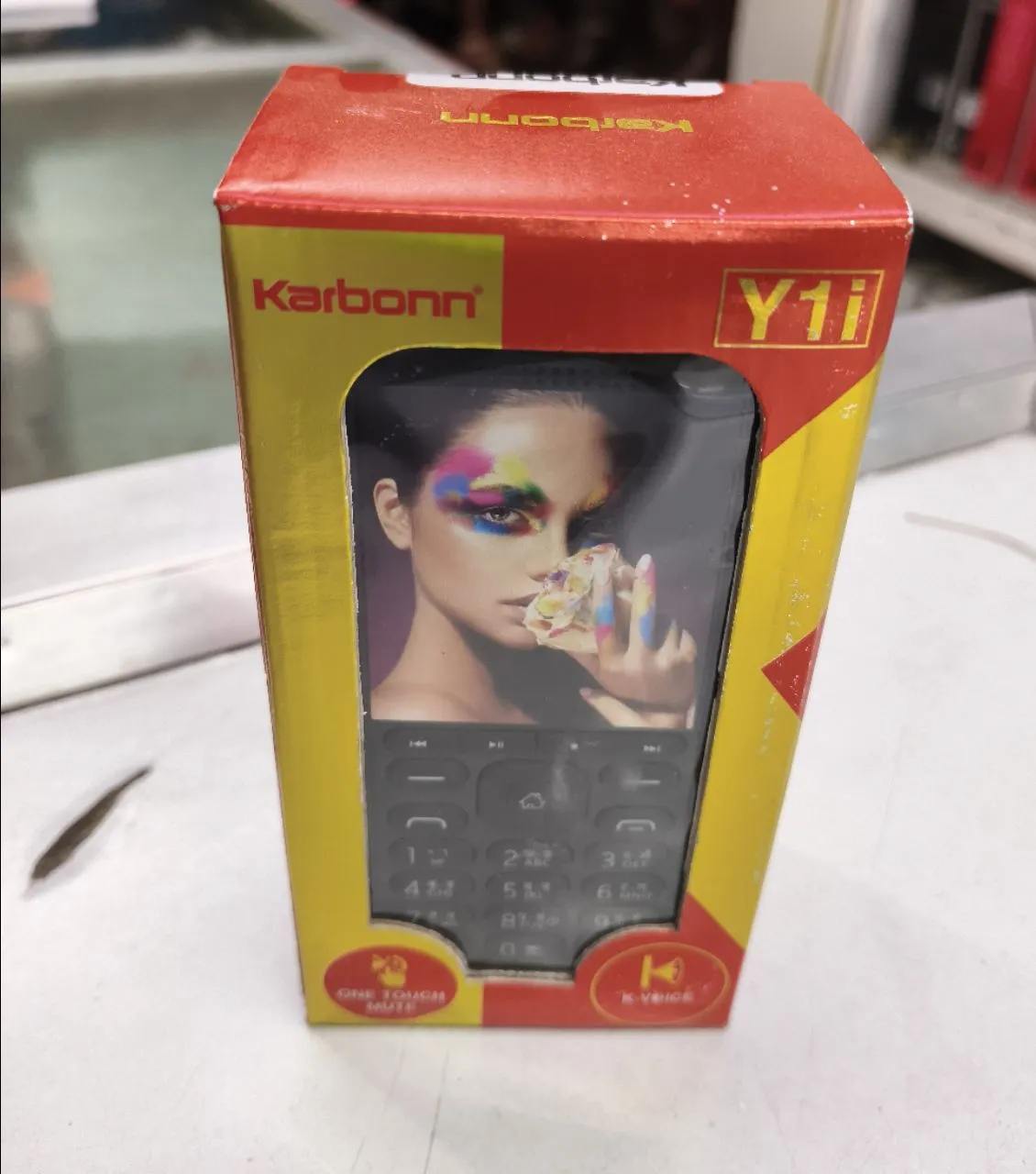 Karbonn Y11