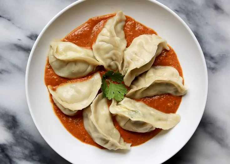 Gravy Chicken Momos