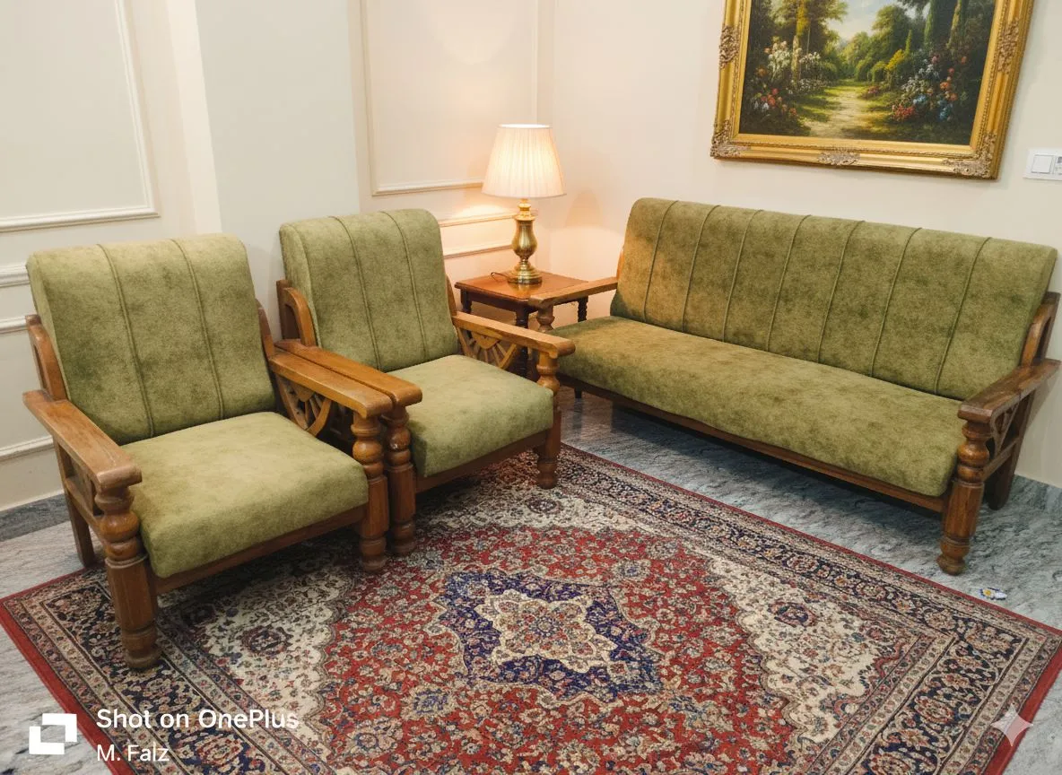 Classic Wooden Sofa Set