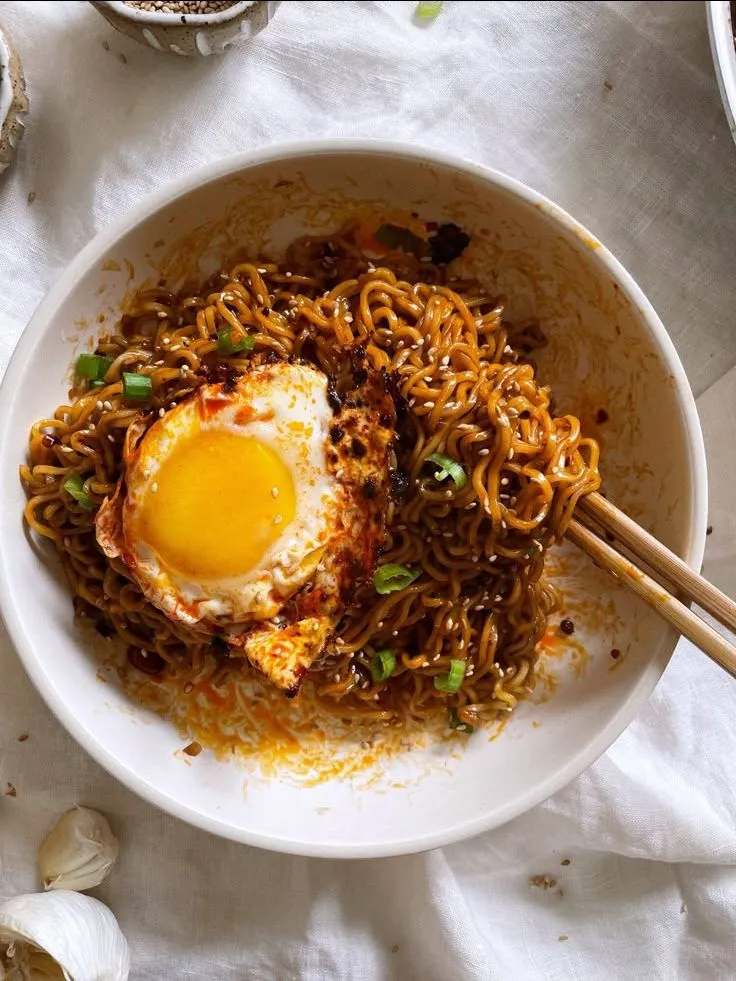 Egg Chilli Garlic Noodles