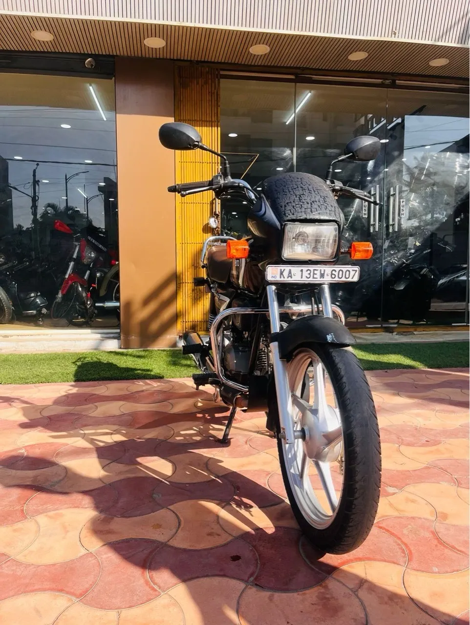 Hero Splendor Plus/2023 Model view 8