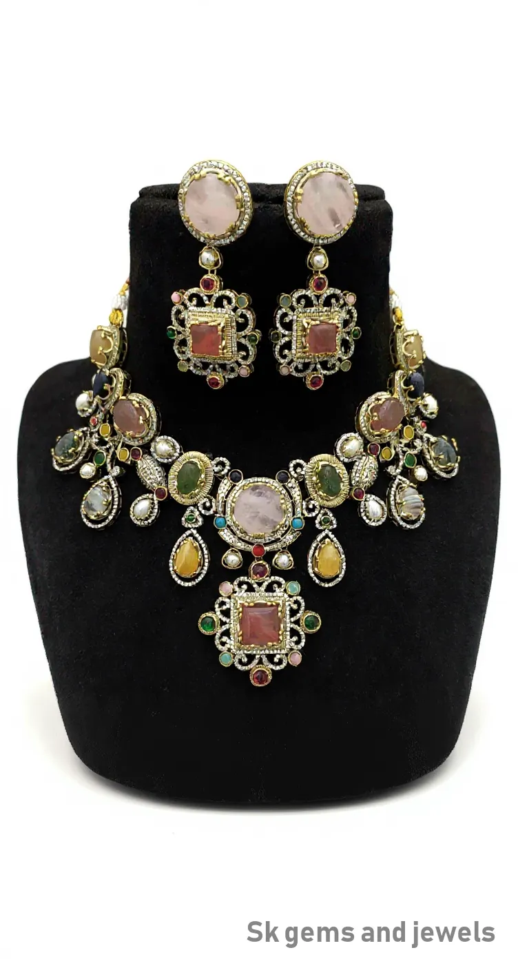 Dubblet Stone Necklace Set