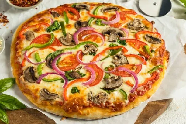 Veg Crispy Pizza Medium
