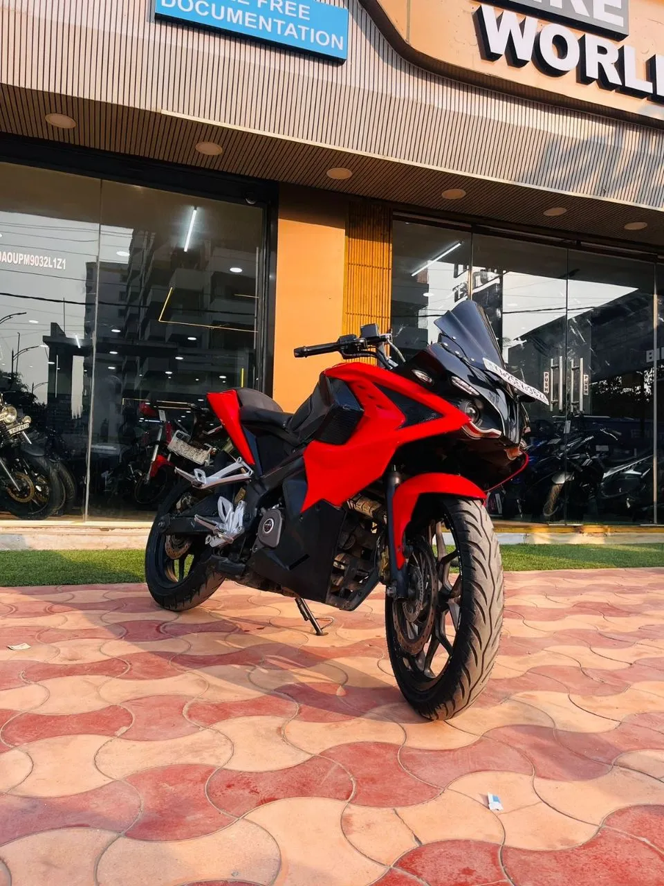 Bajaj Pulsar RS200/2016 Model