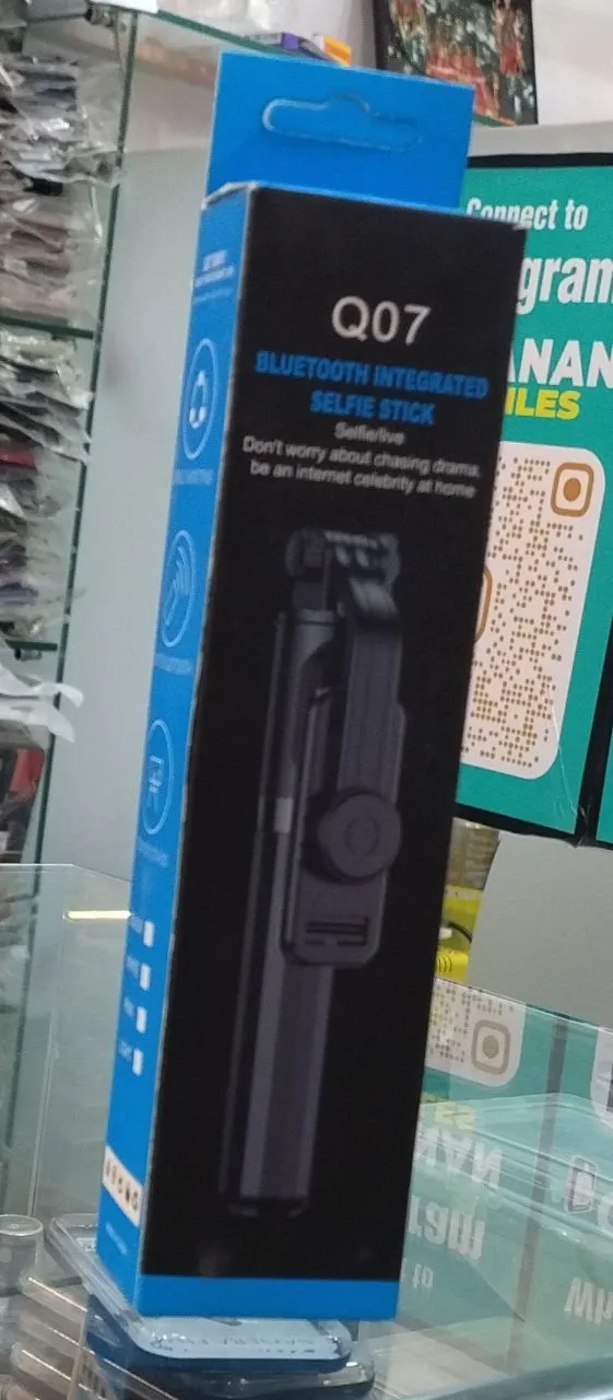 Q07 Bluetooth Integrated Selfie Stick