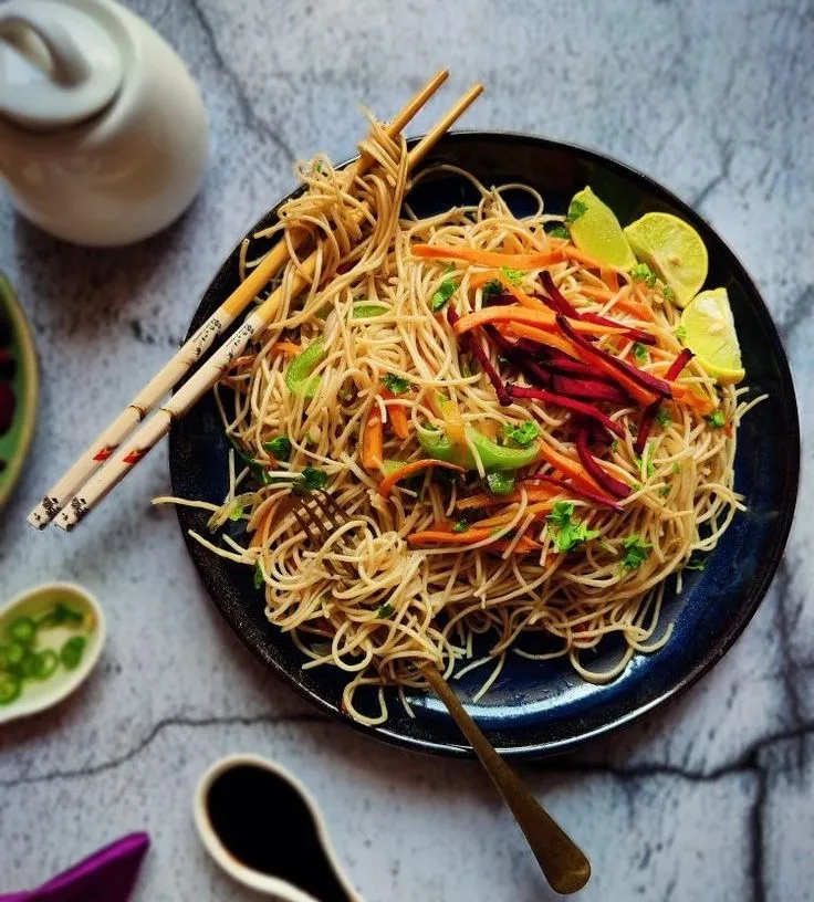 Veg Hakka Noodles