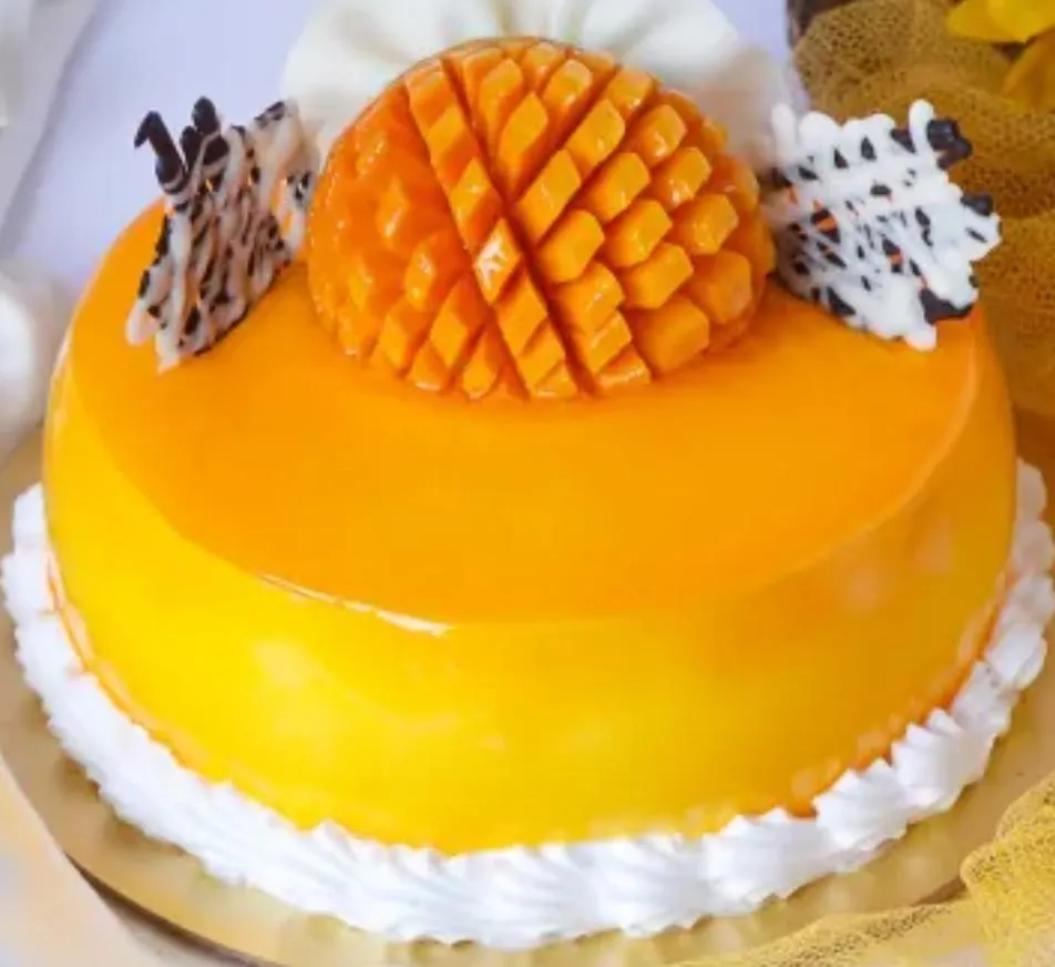 Alphanso Mango Cake 500 Gm