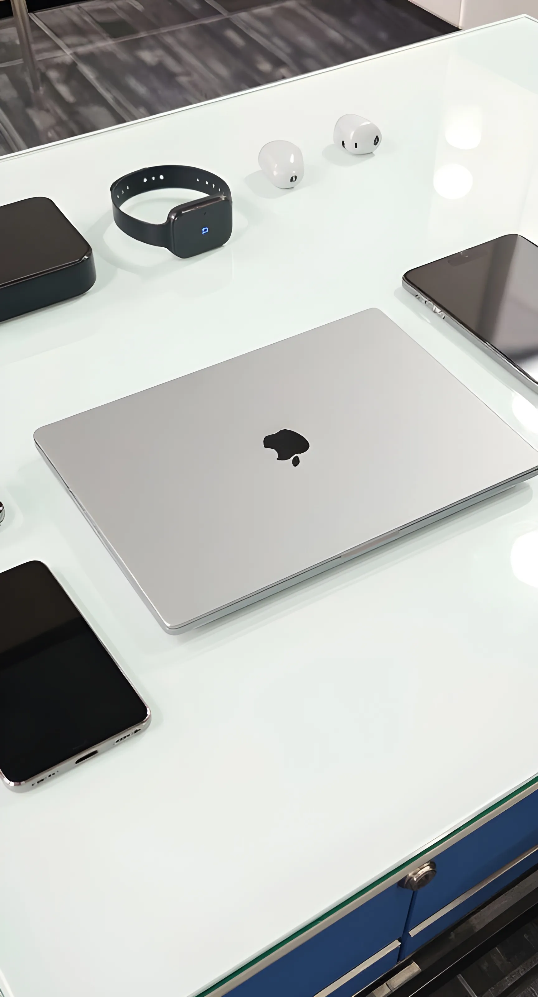 Apple Macbook PRO A2485 M1 PRO view 2