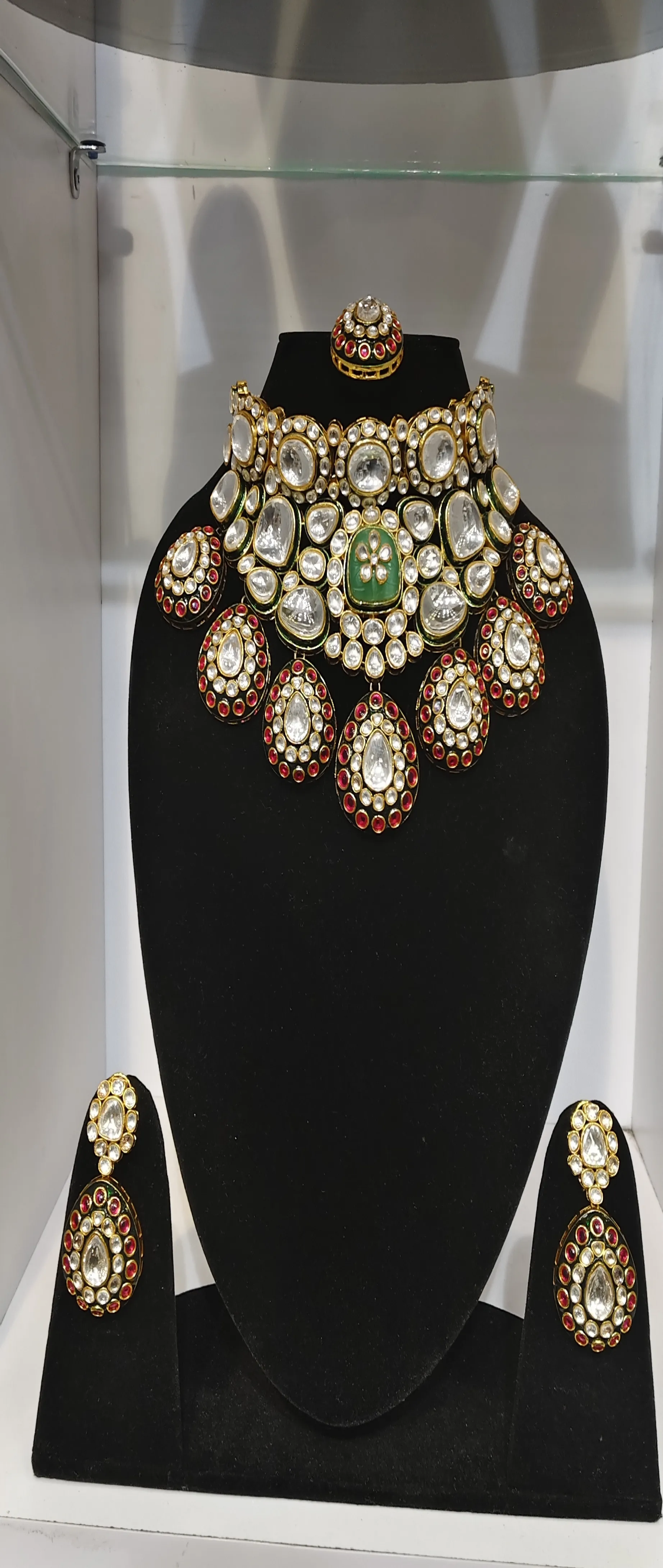 Bridal Kundan Set Necklace view 2